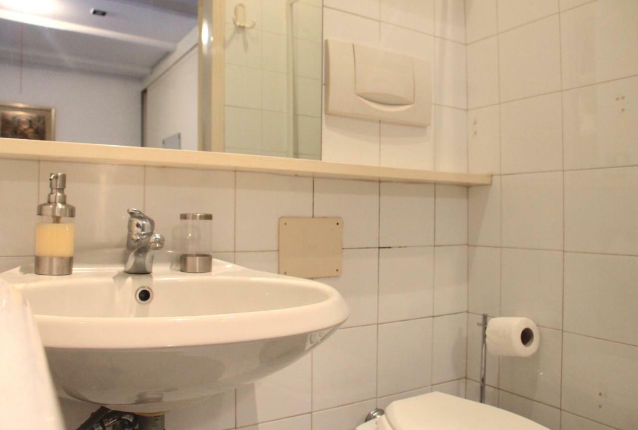 شقة Basement Turati 3 -Consulates District ميلان المظهر الخارجي الصورة